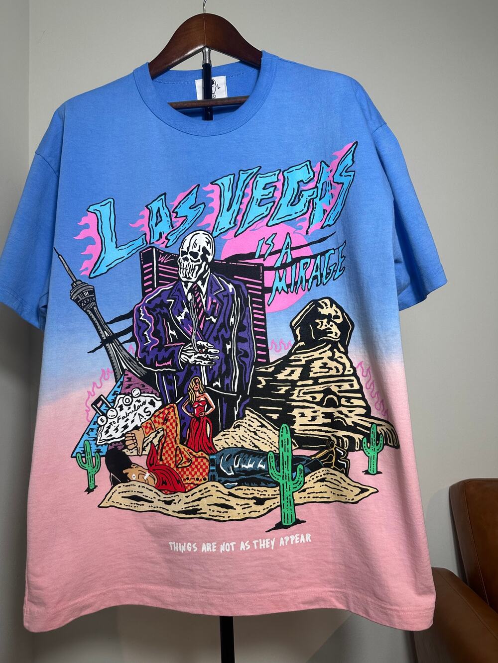 Warren Lotas Las Vegas Is A Mirage Tee Blue Pink Gradient Skull Shirt Size XL